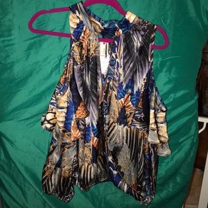 Bisou Bisou cold shoulder top